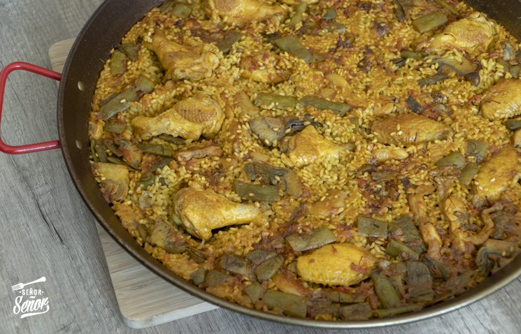 paella valenciana tradicional